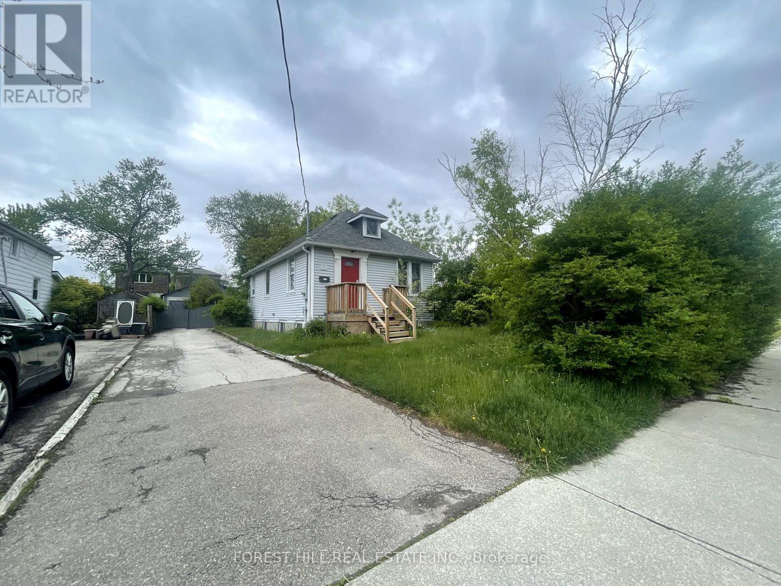 92 Twenty Sixth Street, Toronto (Long Branch), Ontario  M8V 3S1 - Photo 2 - W12173253