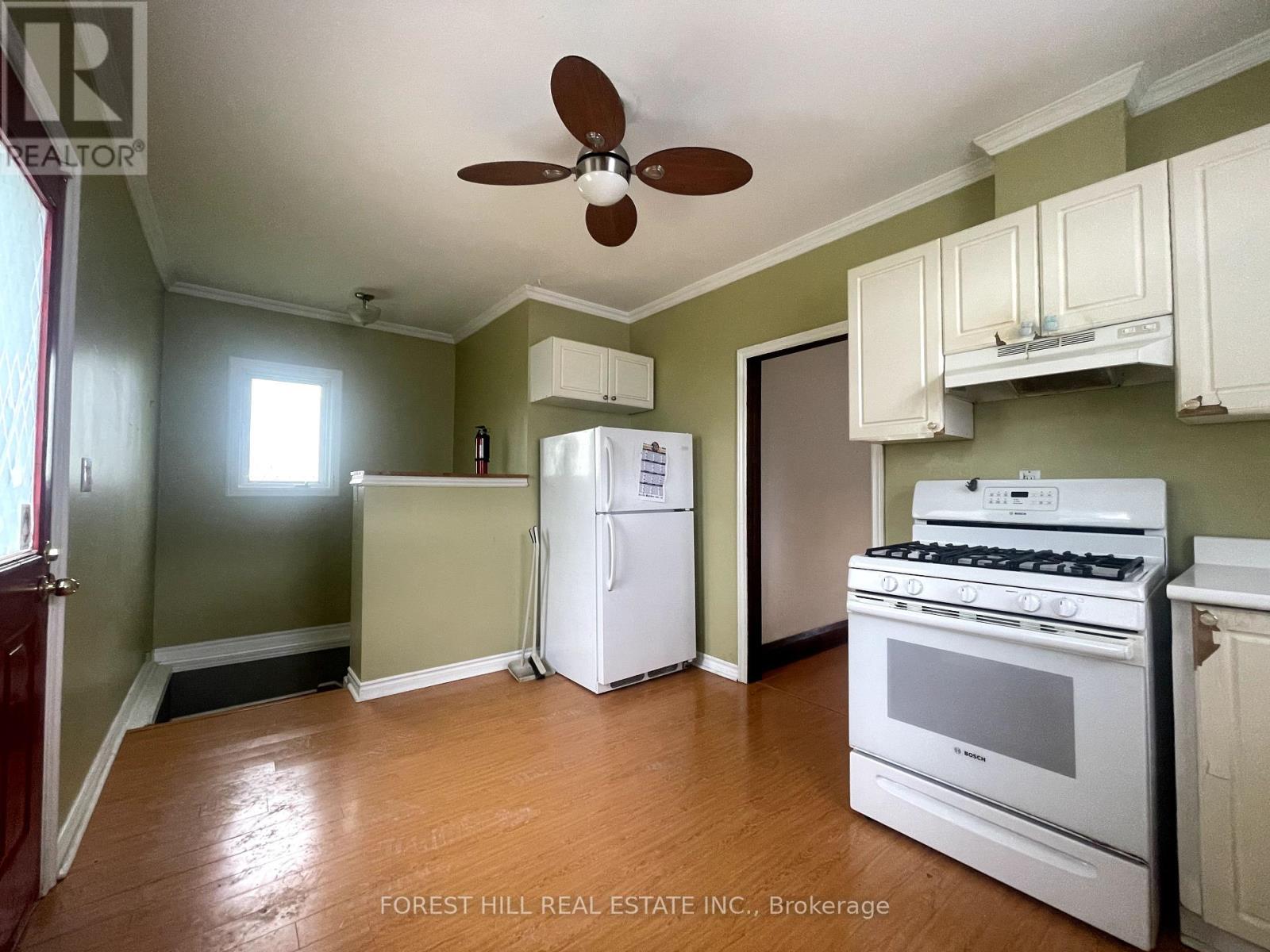 92 Twenty Sixth Street, Toronto (Long Branch), Ontario  M8V 3S1 - Photo 7 - W12173253