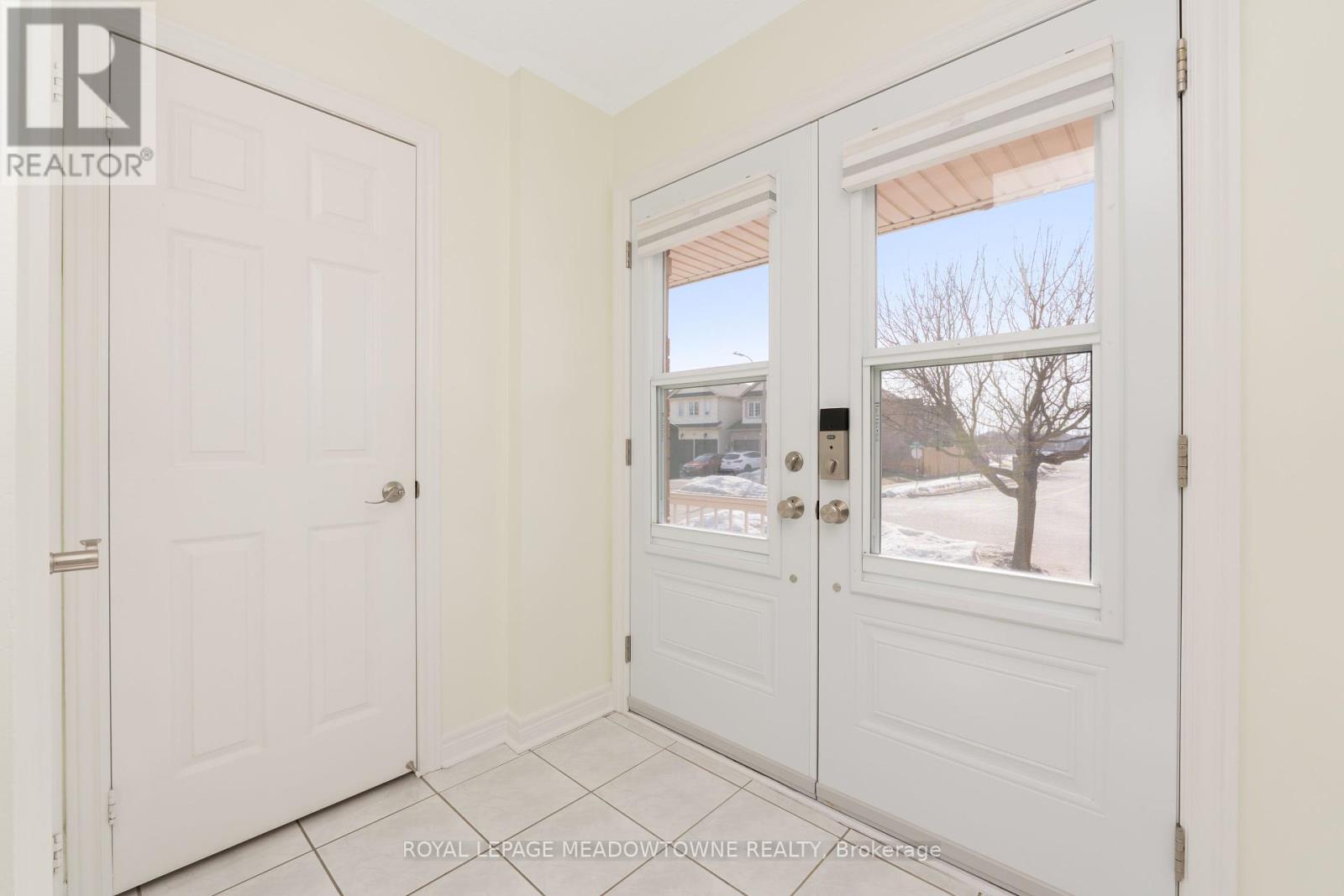 Property at 110 MOWAT CRESCENT image 4