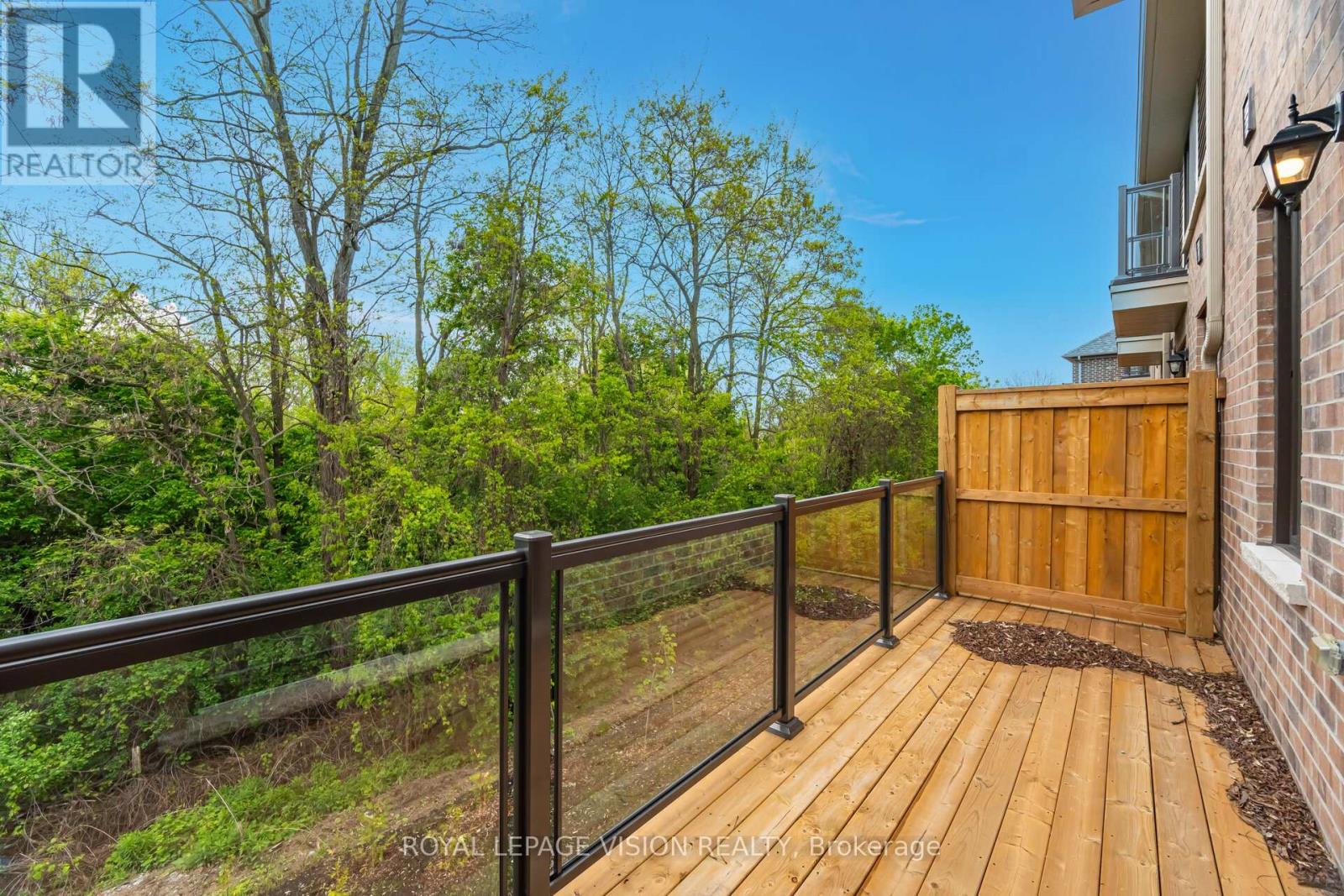 38 Folcroft Street, Brampton, Ontario  L6Y 6L3 - Photo 19 - W12173288