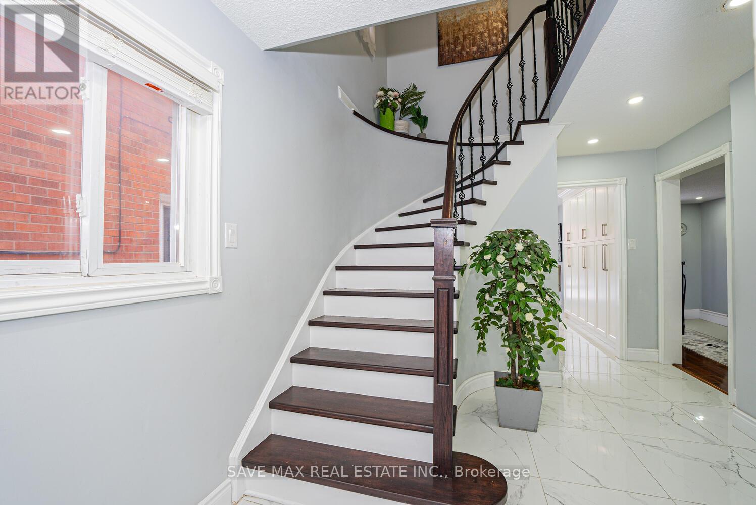 3446 Bertrand Road, Mississauga, Ontario  L5L 4G4 - Photo 19 - W12173296