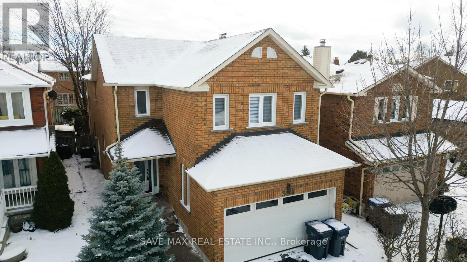 3446 Bertrand Road, Mississauga (Erin Mills), Ontario  L5L 4G4 - Photo 2 - W12173296