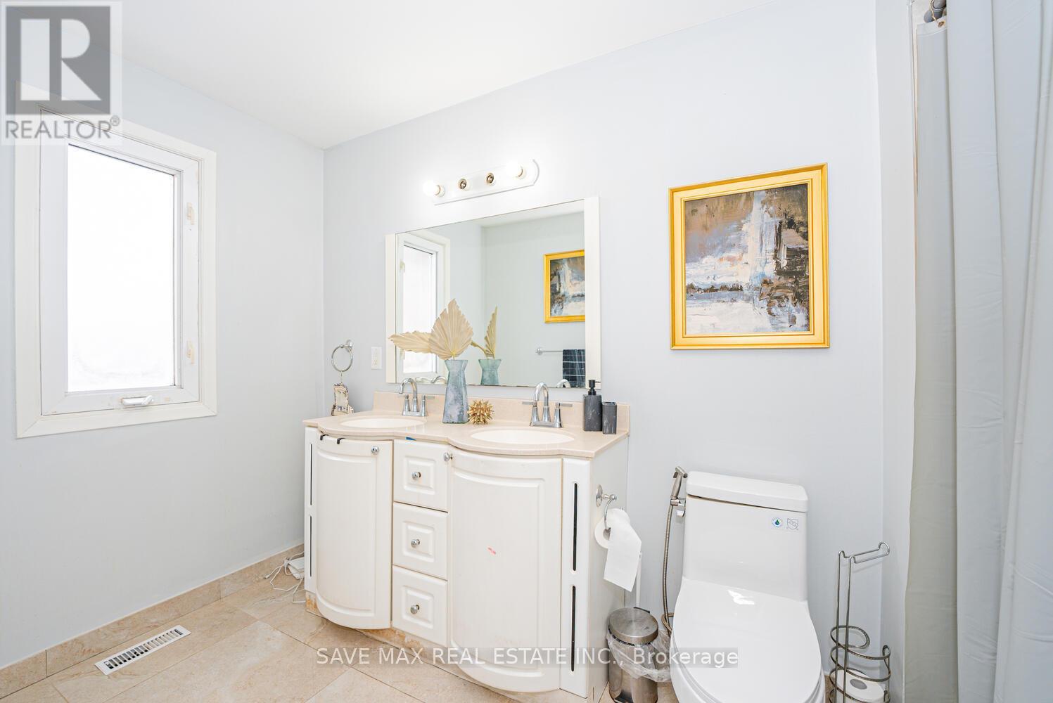 3446 Bertrand Road, Mississauga, Ontario  L5L 4G4 - Photo 25 - W12173296