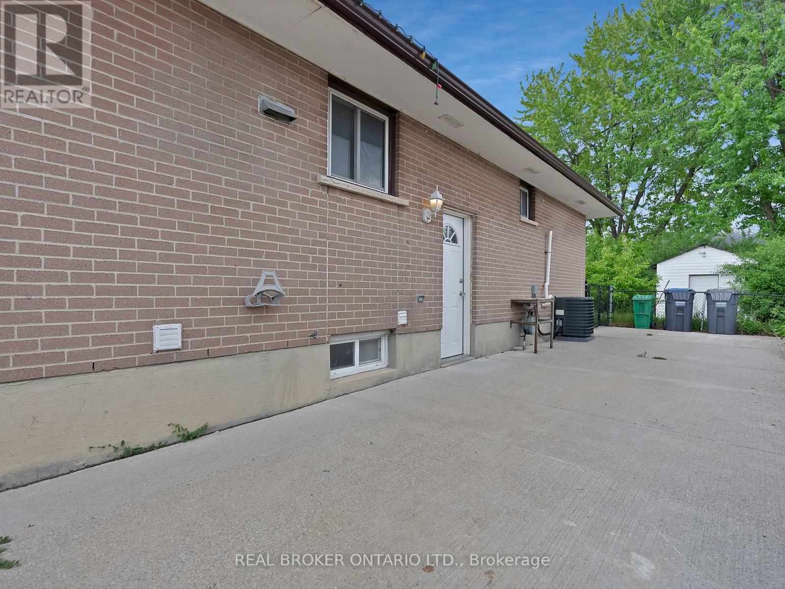 Bsmt - 251 Vodden Street E, Brampton, Ontario  L6V 1N3 - Photo 2 - W12173346