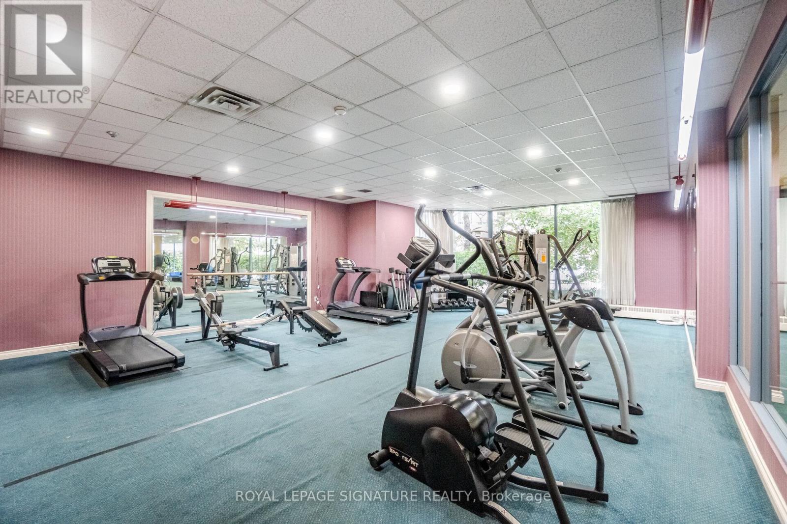 910 - 250 Webb Drive, Mississauga (City Centre), Ontario  L5B 3Z4 - Photo 21 - W12173400