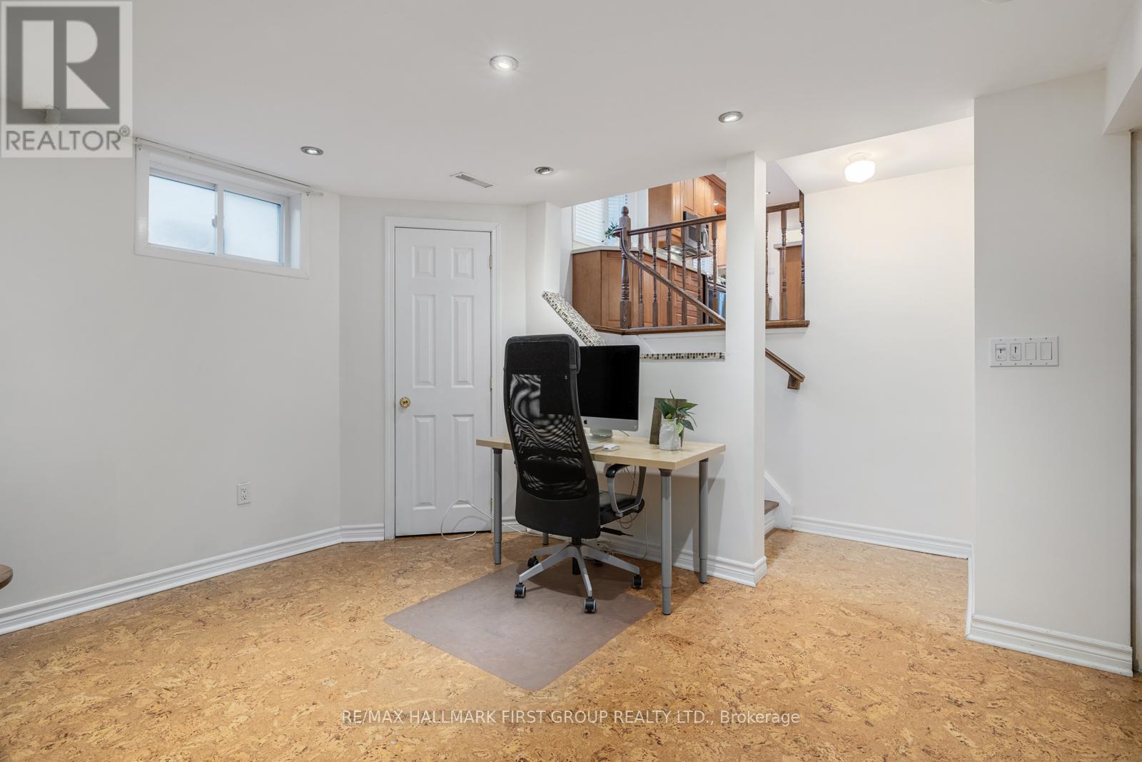 2647 Misener Crescent, Mississauga, Ontario  L5K 1M9 - Photo 22 - W12173446