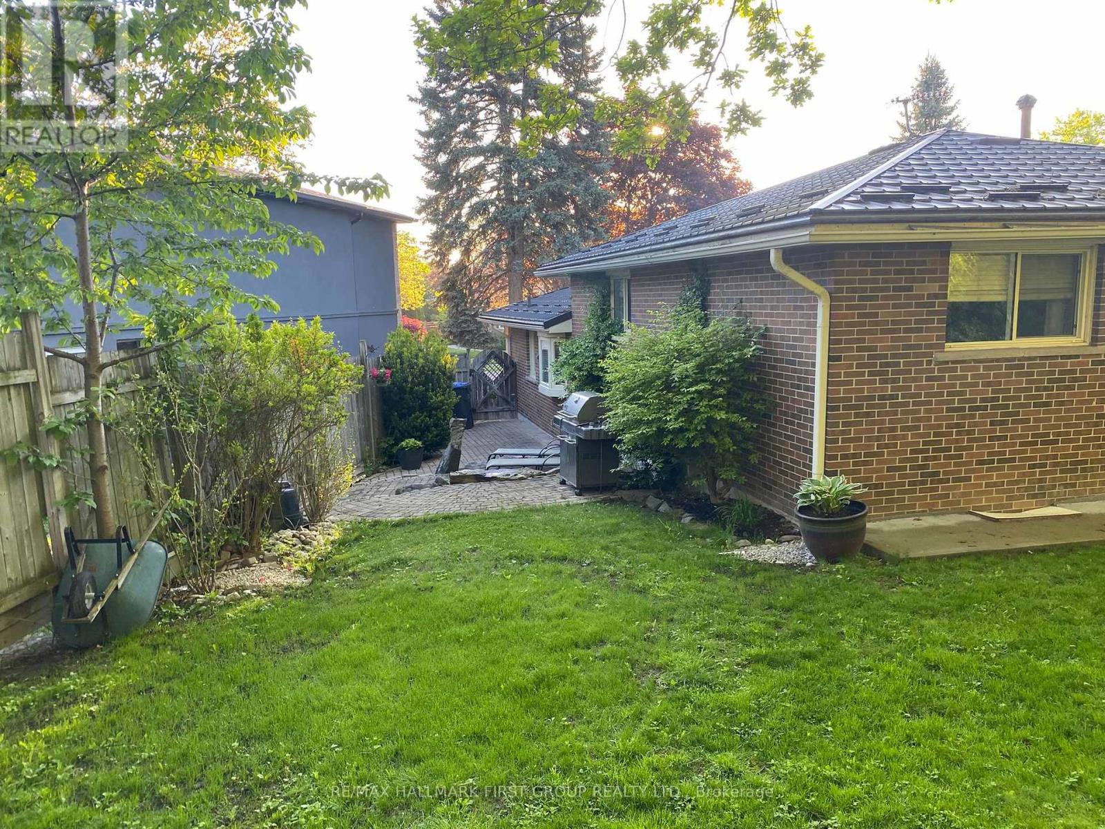 2647 Misener Crescent, Mississauga, Ontario  L5K 1M9 - Photo 24 - W12173446