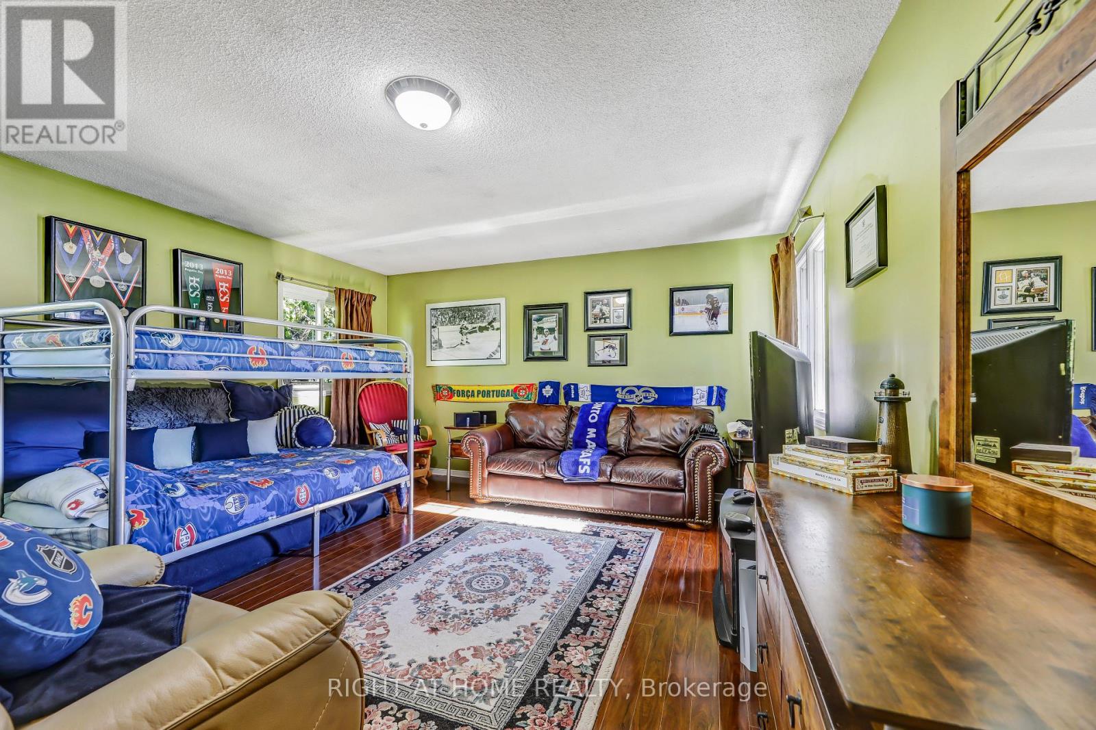 1665 Asgard Drive, Mississauga, Ontario  L5E 3G5 - Photo 25 - W12173453