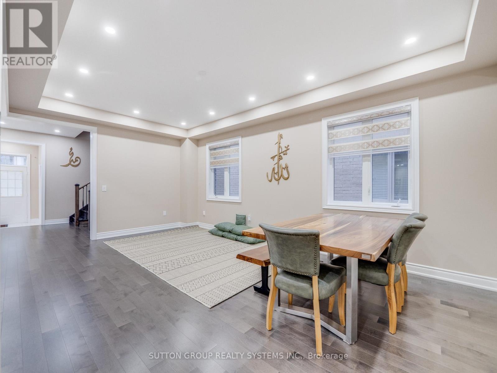 1527 Mendelson Heights, Milton, Ontario  L9E 1H3 - Photo 16 - W12173460