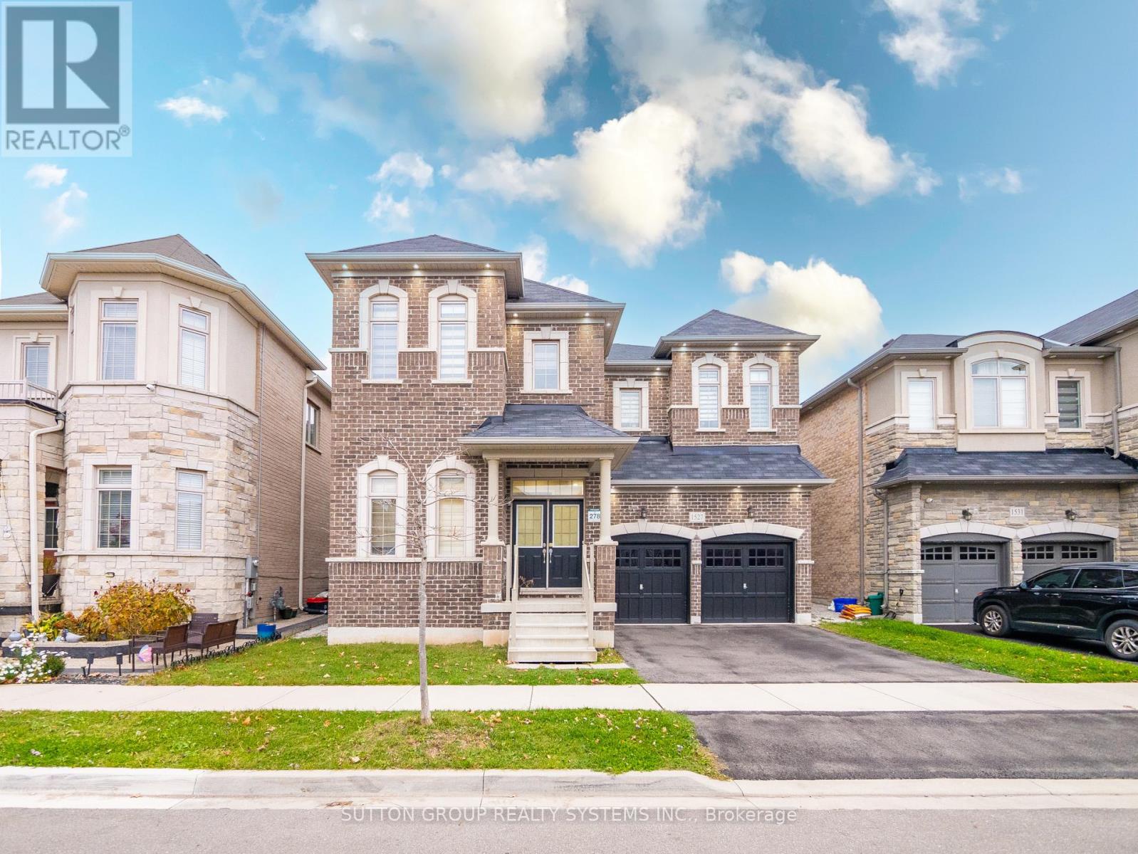 1527 Mendelson Heights, Milton, Ontario  L9E 1H3 - Photo 2 - W12173460