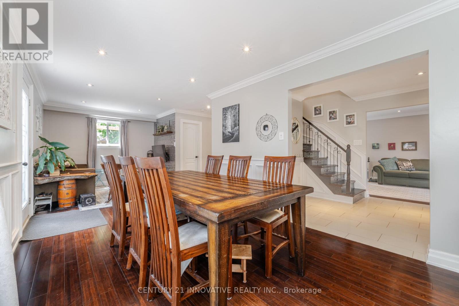 37 Massey Street, Brampton, Ontario  L6S 2V7 - Photo 6 - W12173481