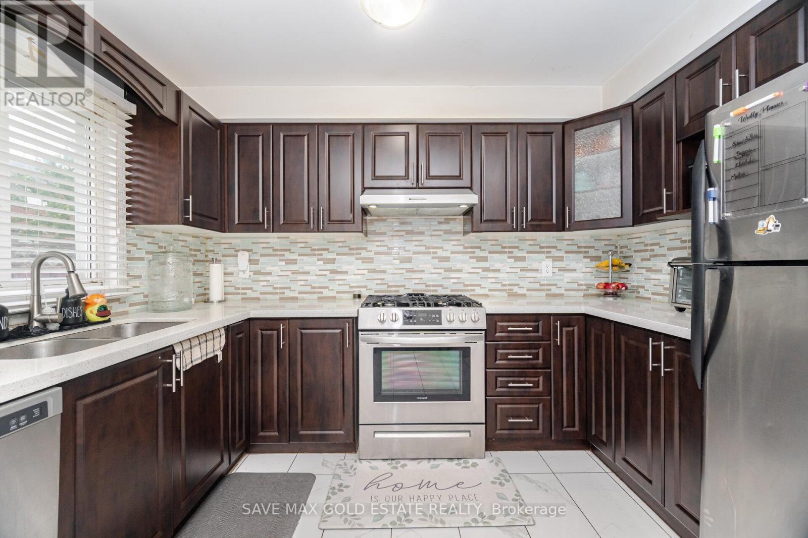 36 Herkes Drive, Brampton (Fletcher's West), Ontario  L6Y 4Z2 - Photo 12 - W12173494