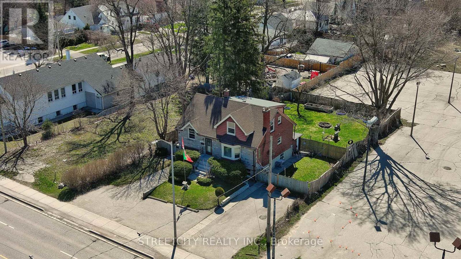 1843 Dundas Street E, London East (East H), Ontario  N5W 3E6 - Photo 1 - X12173558