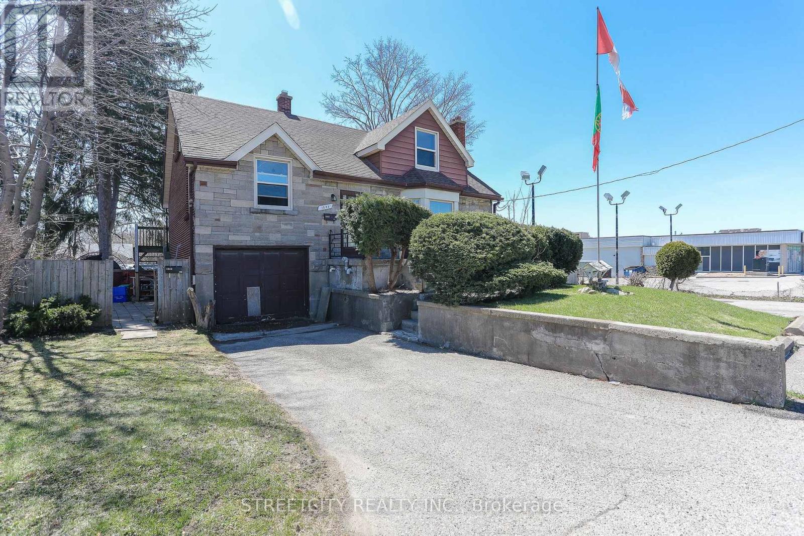 1843 Dundas Street E, London East (East H), Ontario  N5W 3E6 - Photo 2 - X12173558