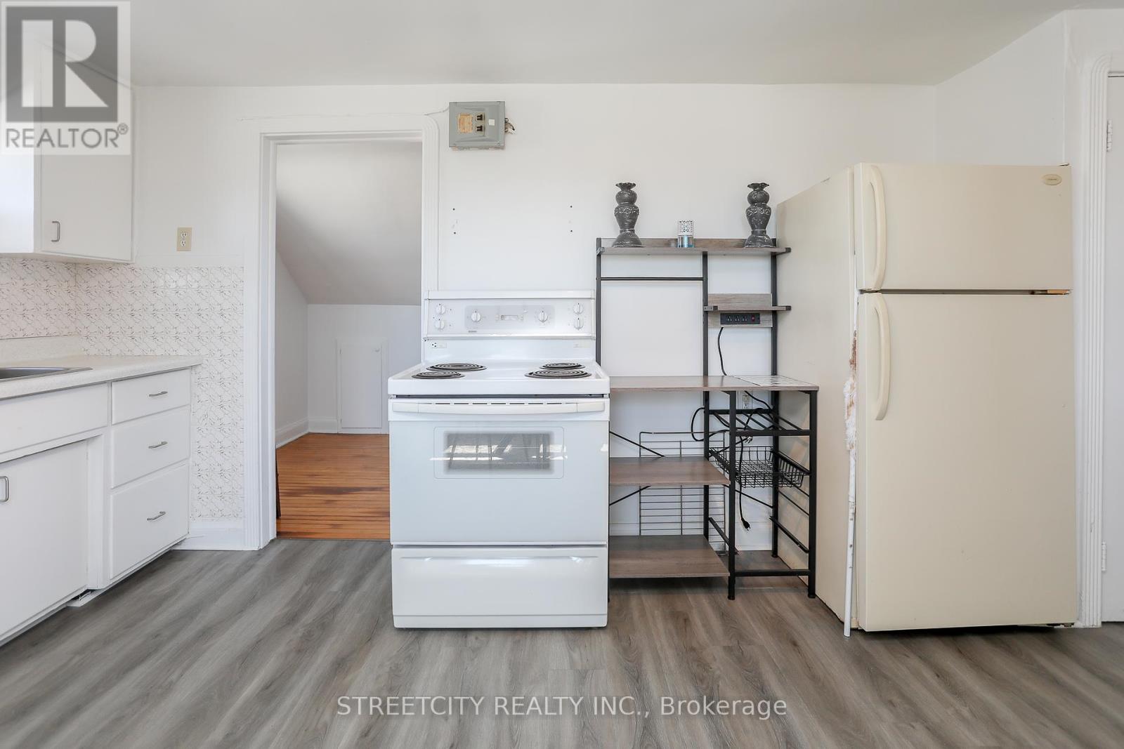 1843 Dundas Street E, London East (East H), Ontario  N5W 3E6 - Photo 24 - X12173558