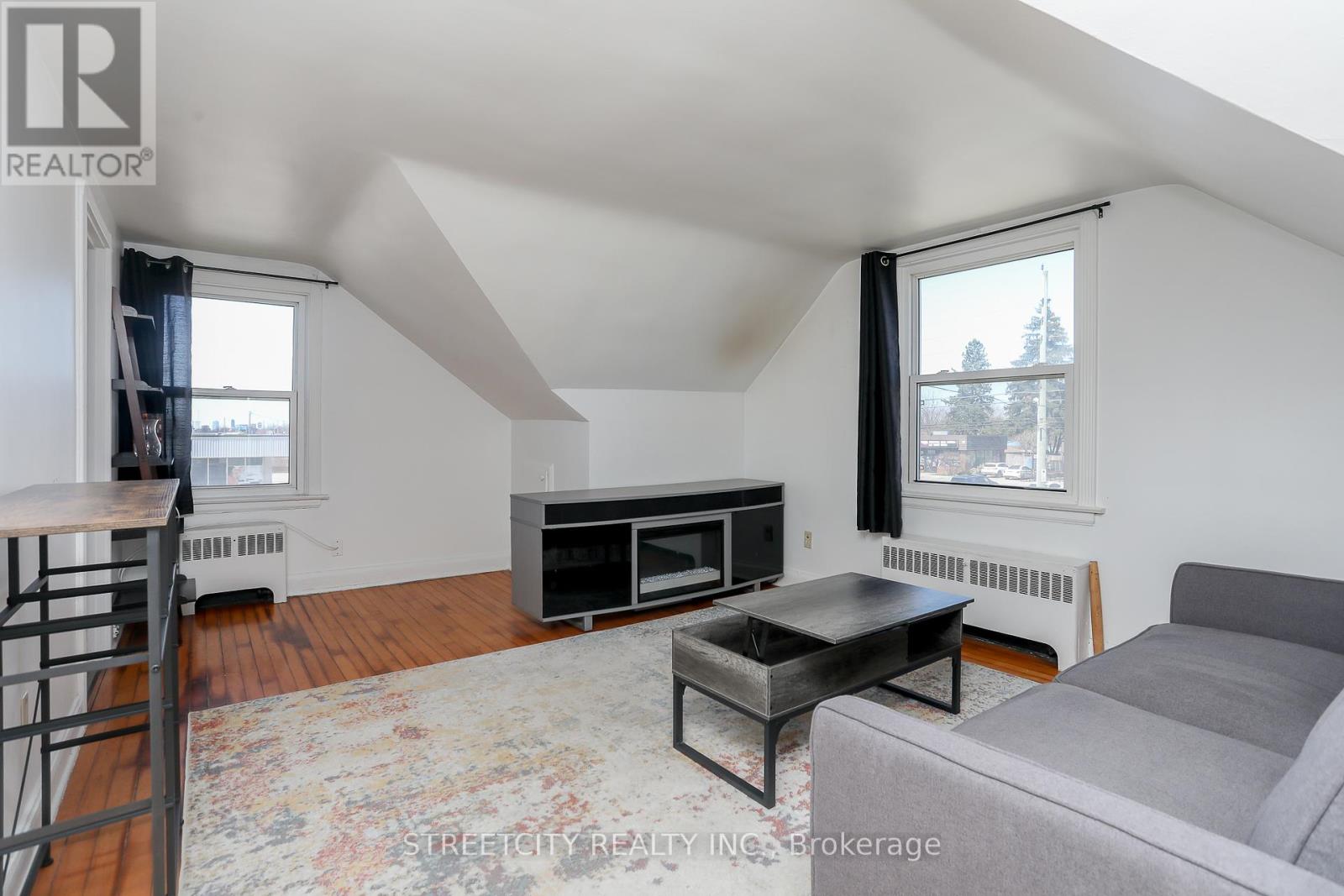1843 Dundas Street E, London East (East H), Ontario  N5W 3E6 - Photo 26 - X12173558