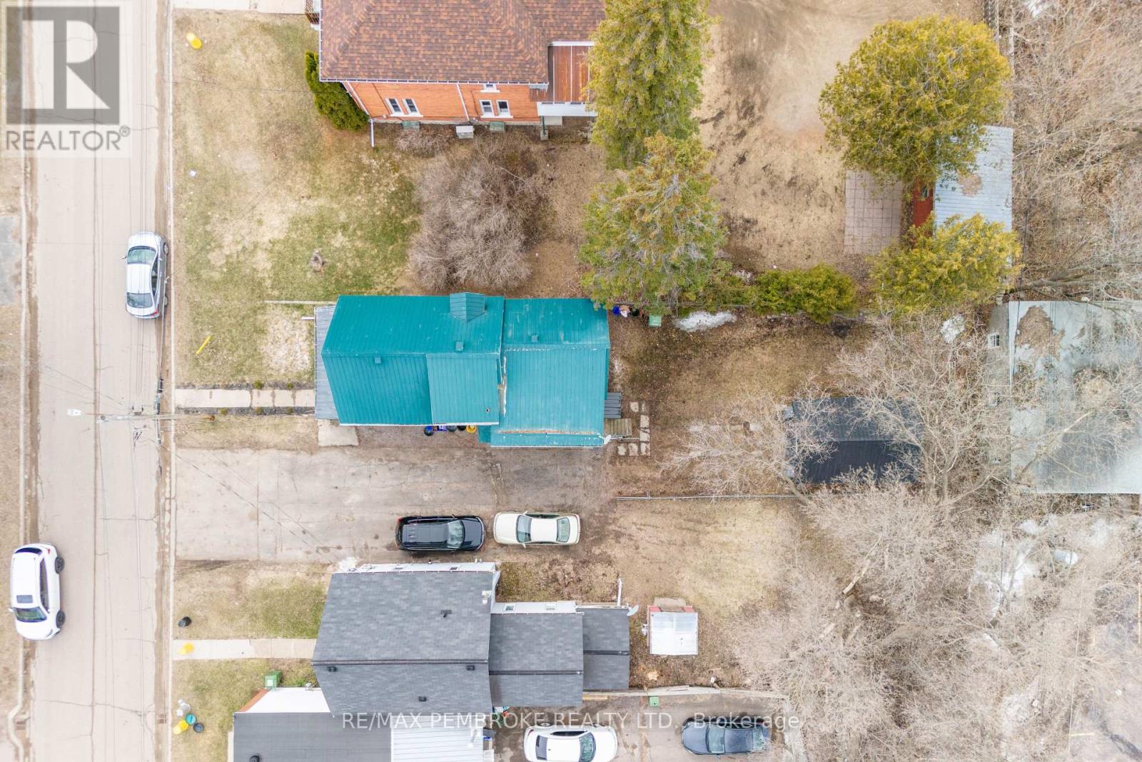 221 Renfrew Street, Pembroke, Ontario  K8A 5S2 - Photo 48 - X12173516