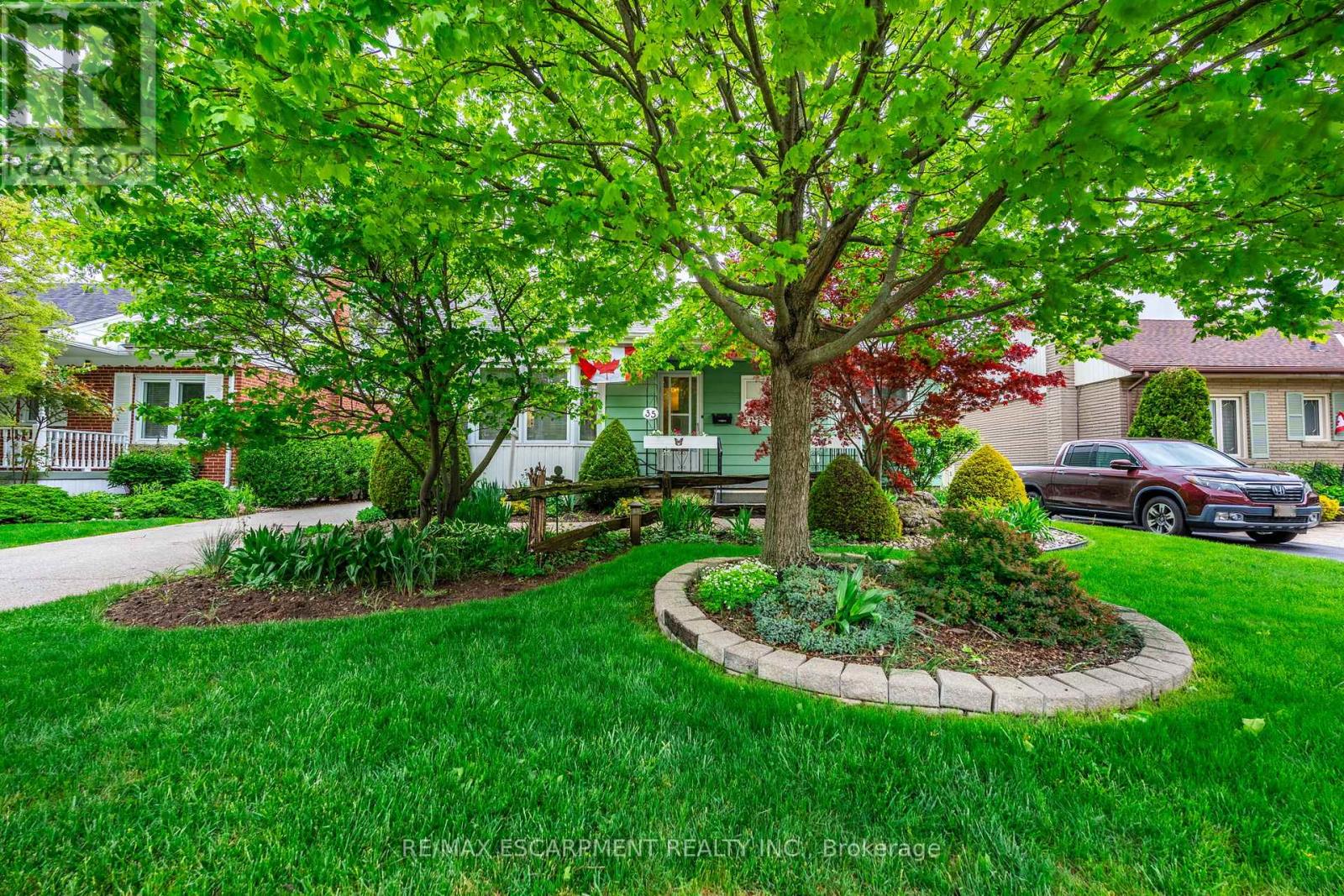 Property at 35 KEMP DRIVE image 5