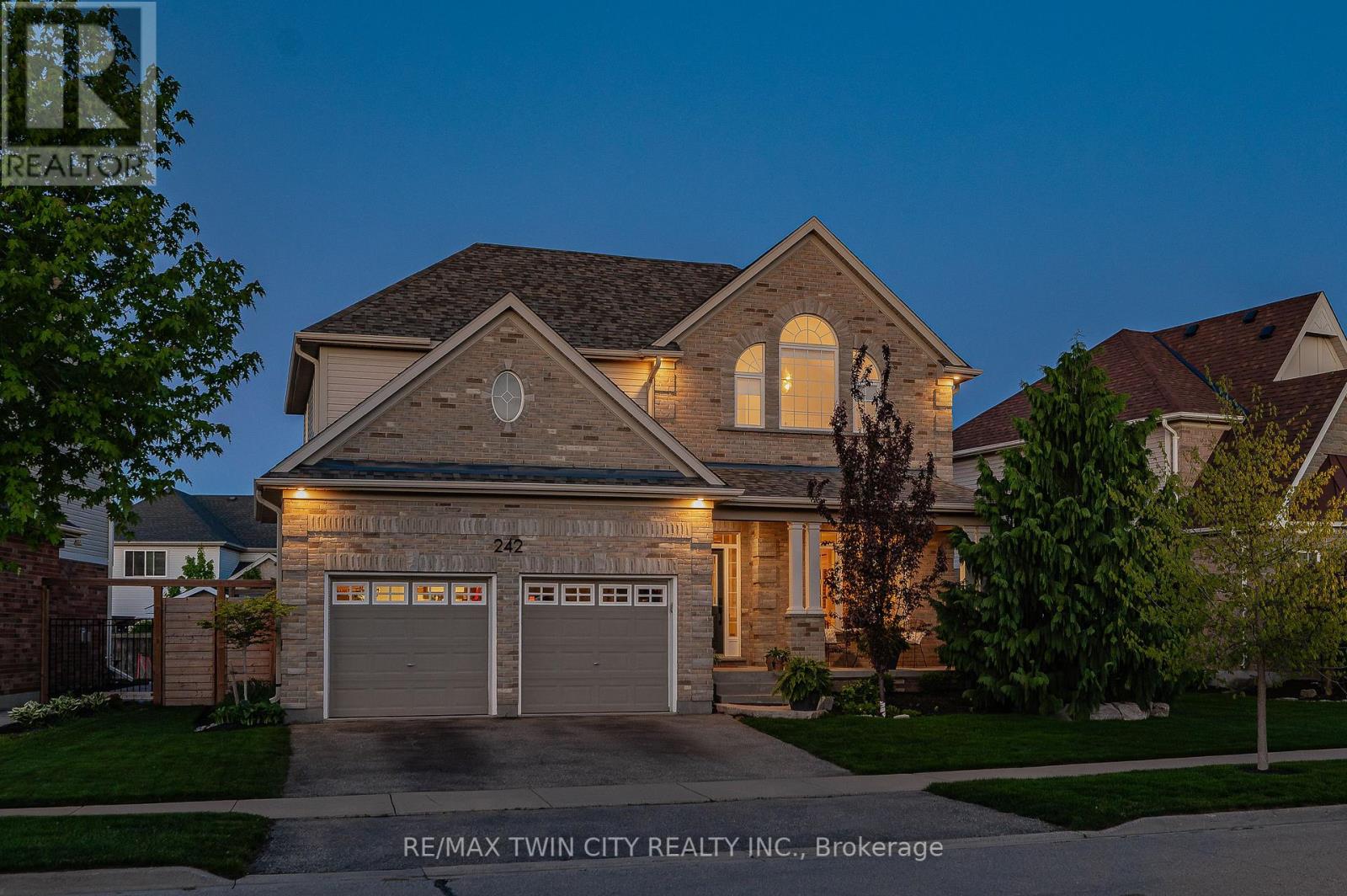 242 Waterbend Crescent, Kitchener, Ontario  N2A 4L3 - Photo 6 - X12173376
