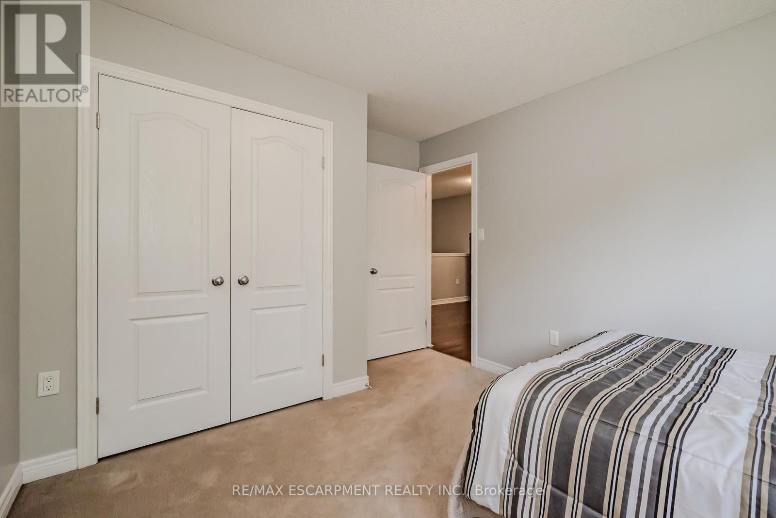 56 Liddycoat Lane, Hamilton, Ontario  L9G 0A7 - Photo 32 - X12173418