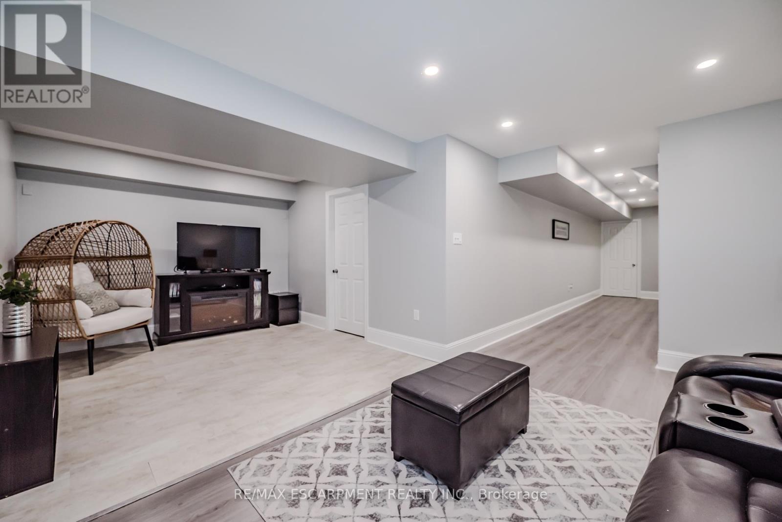 56 Liddycoat Lane, Hamilton, Ontario  L9G 0A7 - Photo 40 - X12173418