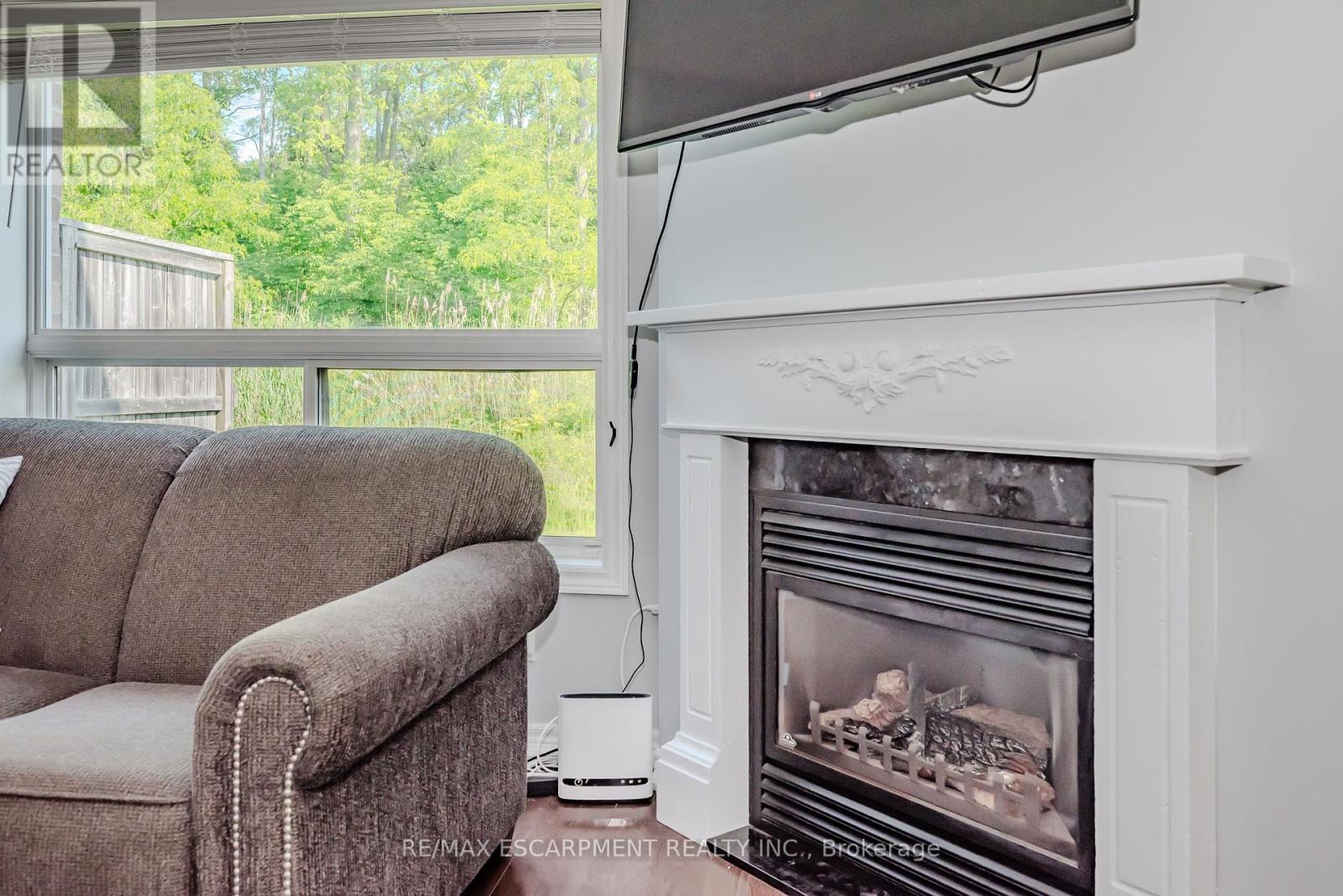 56 Liddycoat Lane, Hamilton, Ontario  L9G 0A7 - Photo 9 - X12173418