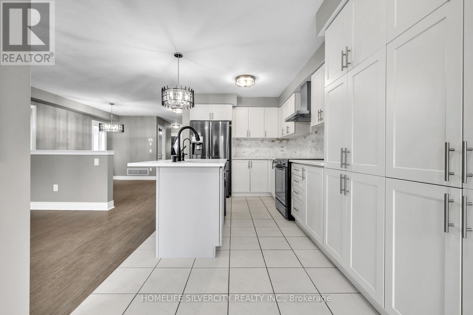 390 Thompson Street, Woodstock, Ontario  N4T 0G6 - Photo 6 - X12173452
