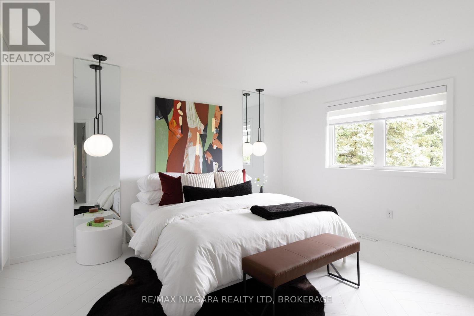 413 Queenston Road, Niagara-On-The-Lake, Ontario  L0S 1J0 - Photo 13 - X12173554
