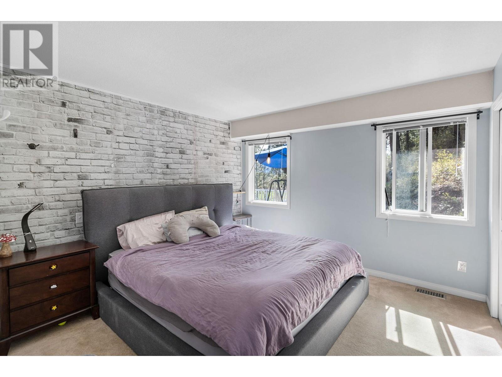 2455 Silver Place, Kelowna, BC V1V1M9