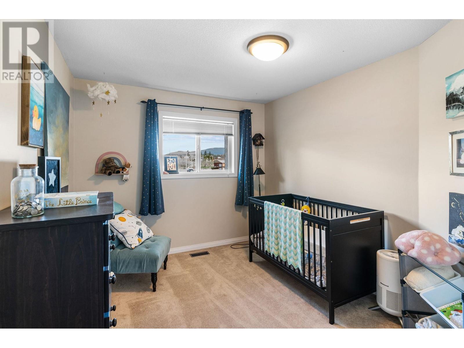 2455 Silver Place, Kelowna, BC V1V1M9