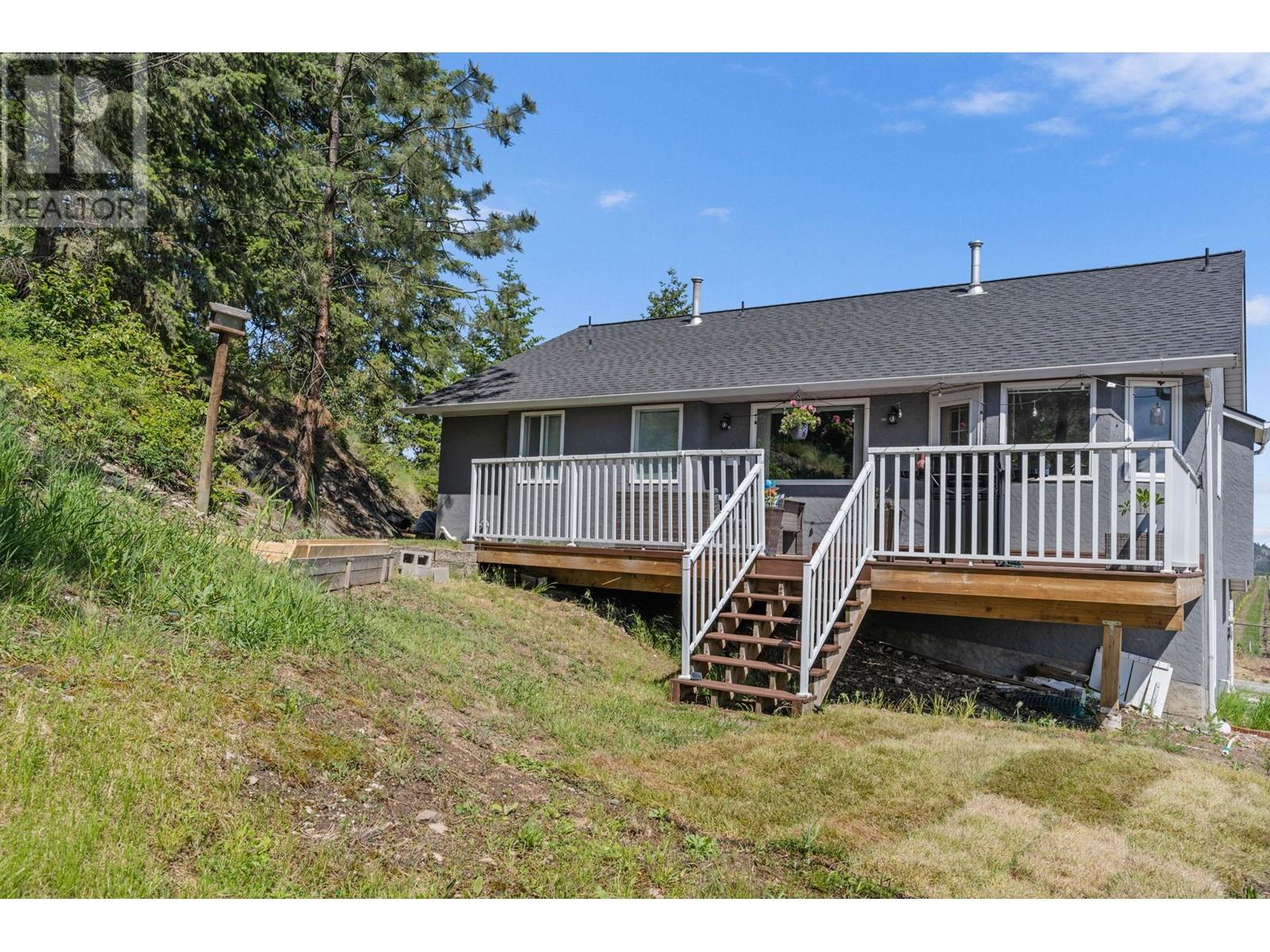2455 Silver Place, Kelowna, BC V1V1M9