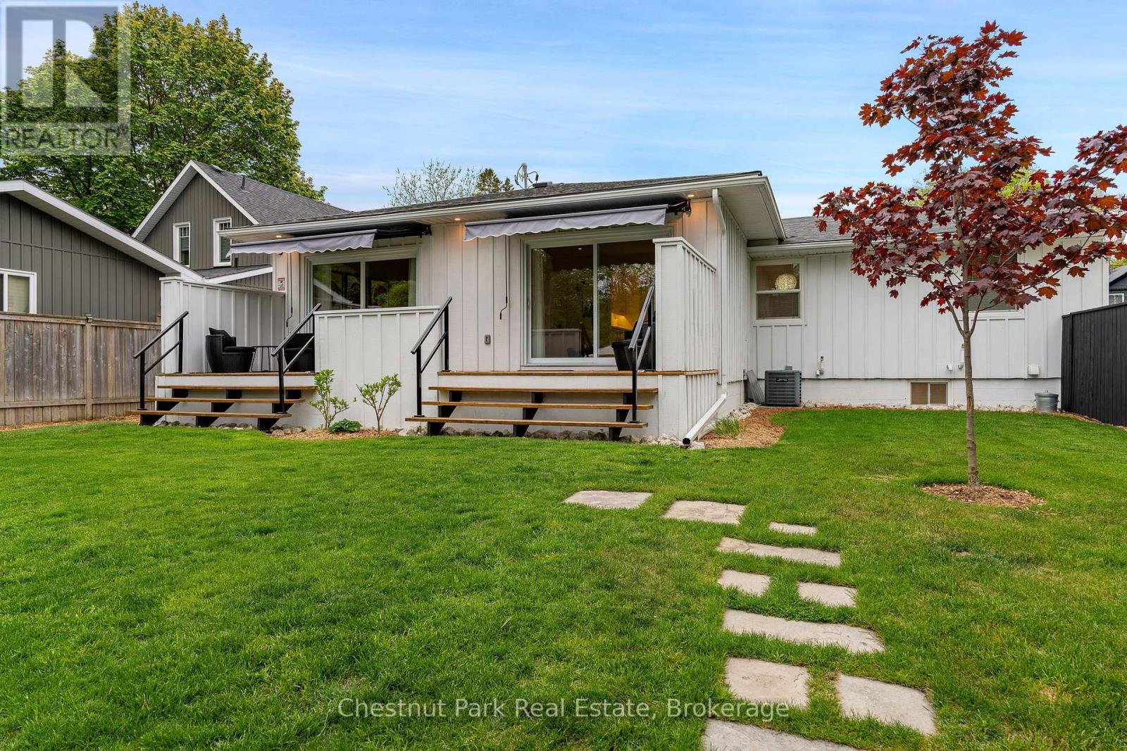 323 Oak Street, Collingwood, Ontario  L9Y 2Y4 - Photo 10 - S12173527