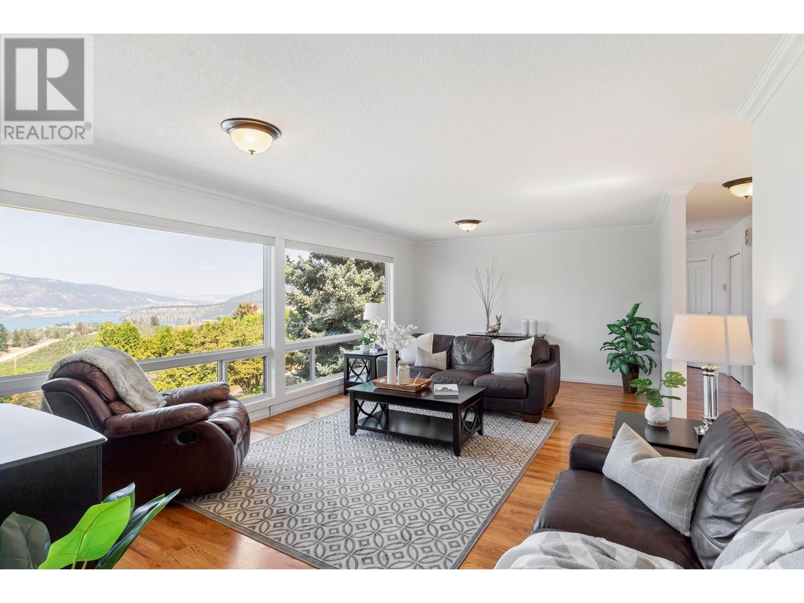 Property at 14251 East Hill Road image 4