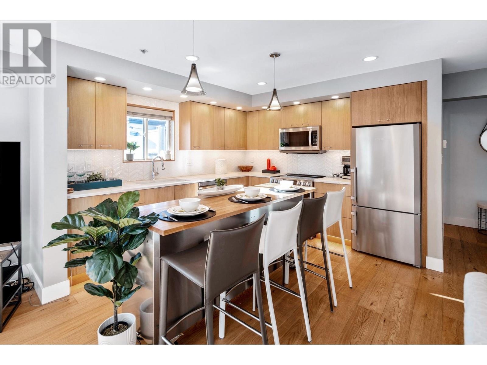 406 108 W Esplanade, North Vancouver, British Columbia  V7M 3M8 - Photo 8 - R2982497
