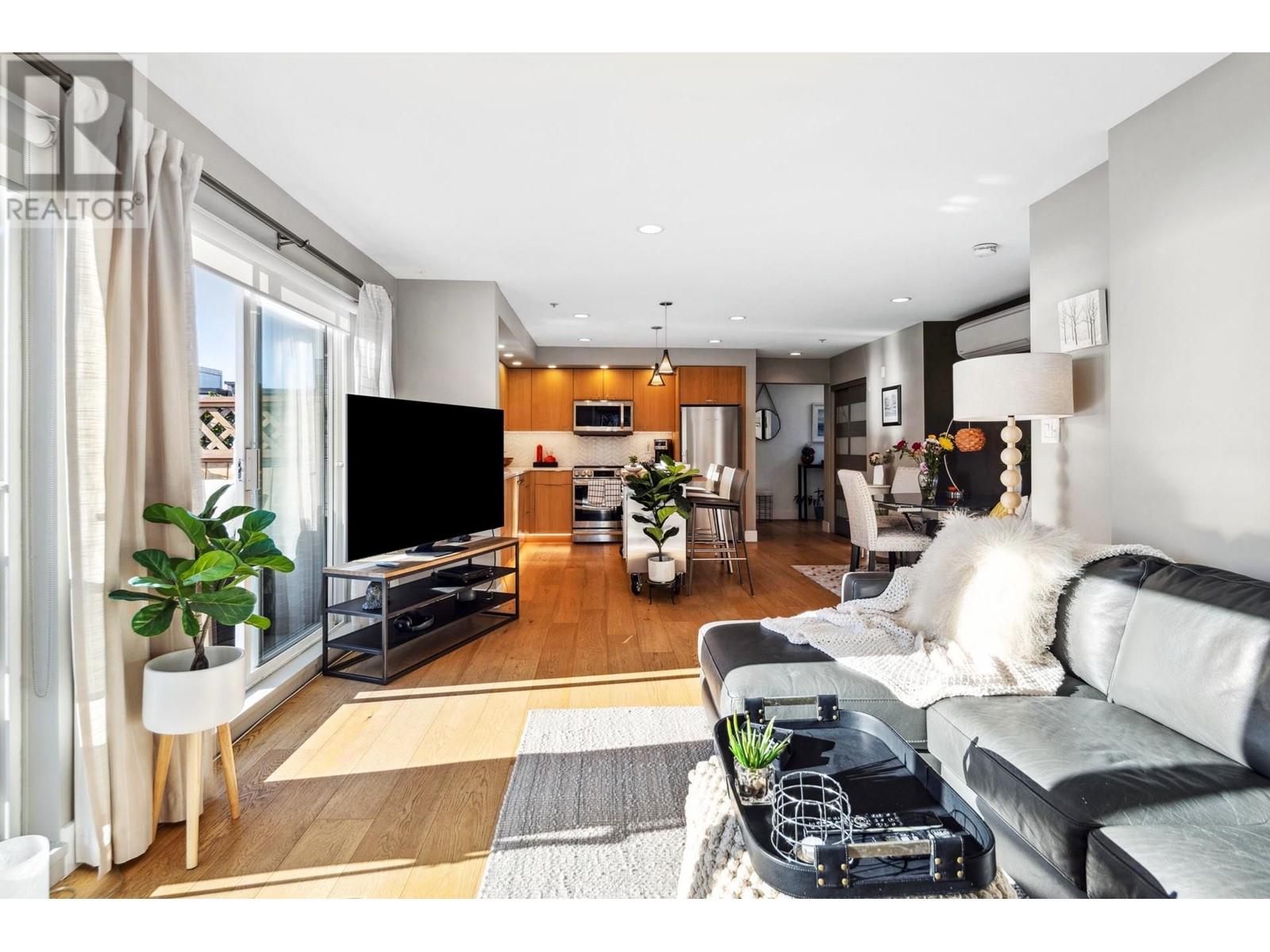 406 108 W Esplanade, North Vancouver, British Columbia  V7M 3M8 - Photo 6 - R2982497