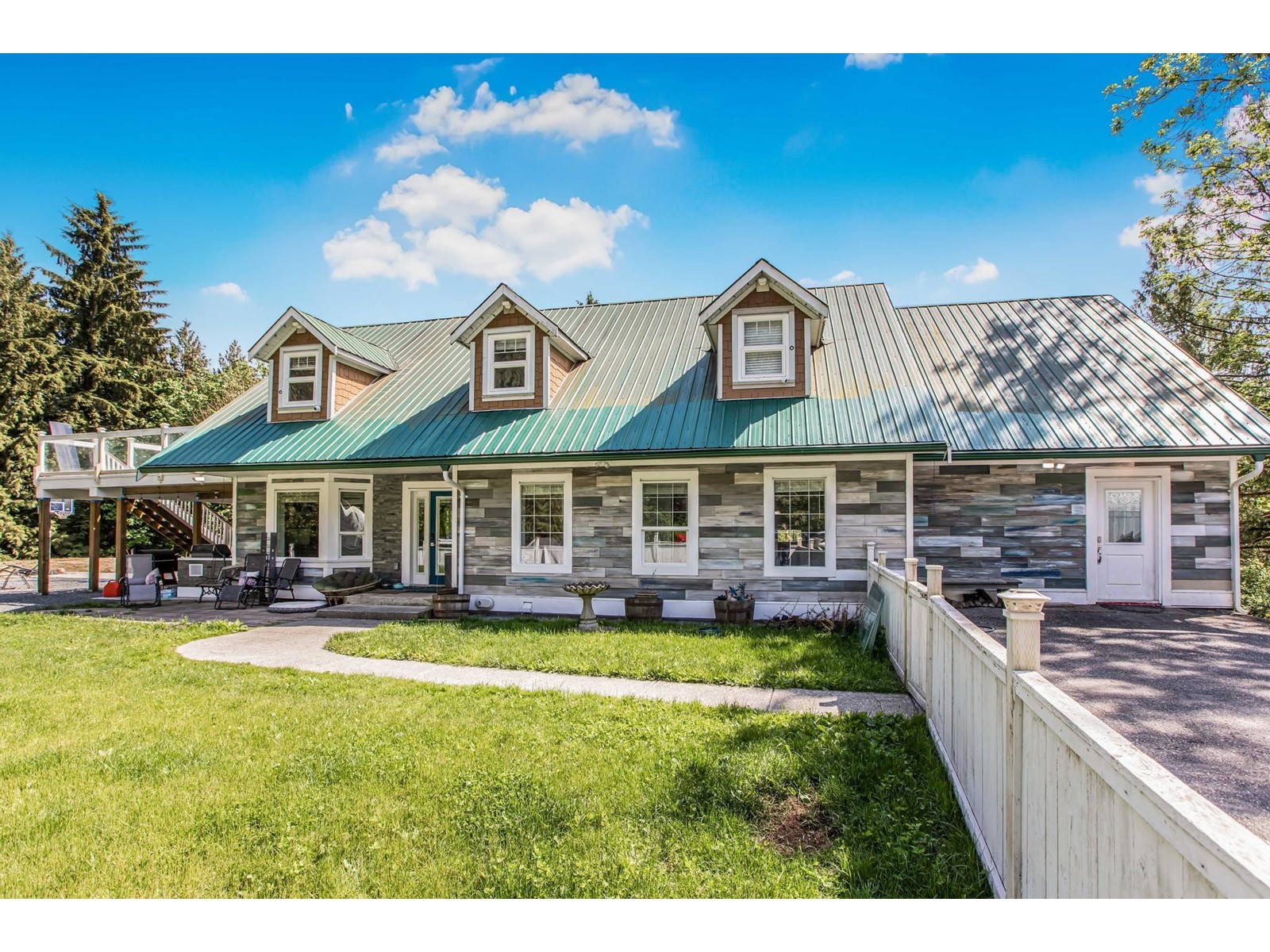 15 29750 Sangara Avenue, Abbotsford, British Columbia  V4X 2G3 - Photo 1 - R3006485