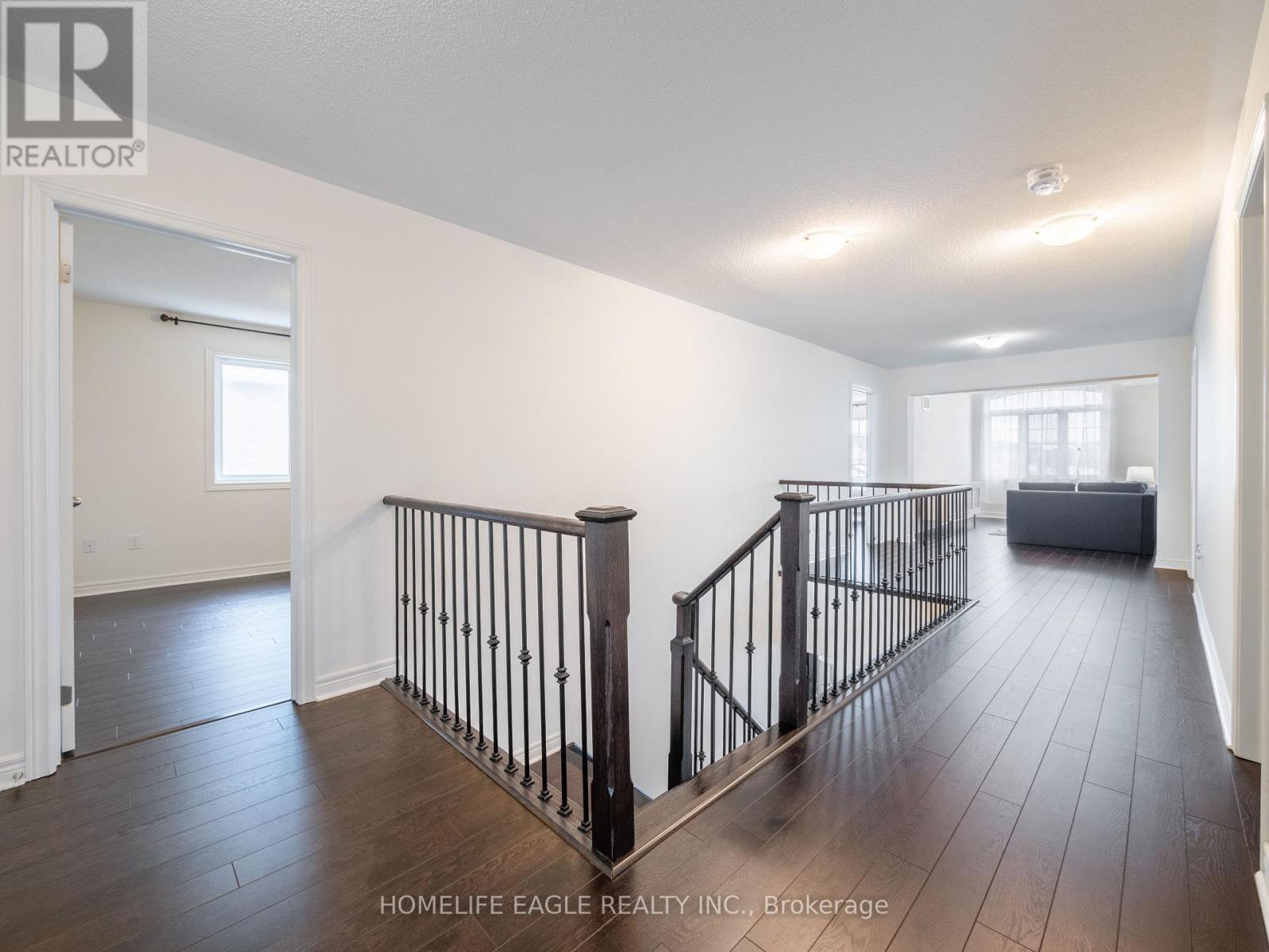 27 Scarlet Way, Bradford West Gwillimbury, Ontario  L3Z 0T4 - Photo 25 - N12051769