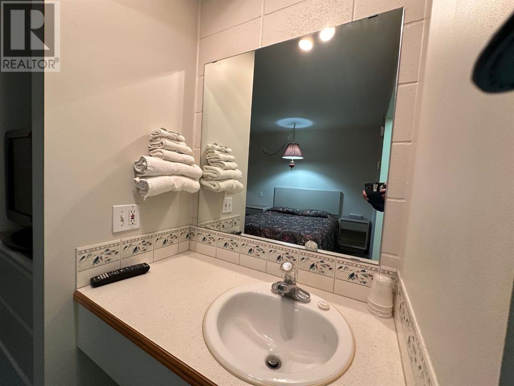 701 Main Avenue W, Sundre, Alberta  T0M 1X0 - Photo 20 - A2217747