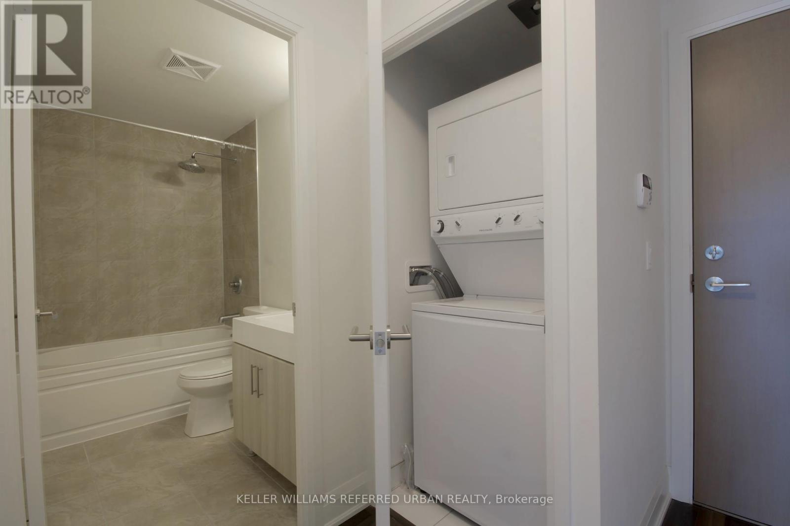 1707 - 160 Vanderhoof Avenue, Toronto, Ontario  M4G 4K3 - Photo 3 - C12173528