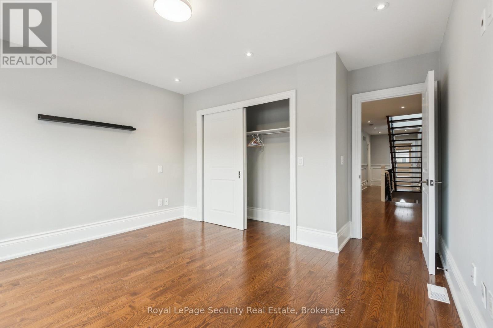 Upper - 5 Montrose Avenue, Toronto, Ontario  M6J 2T6 - Photo 29 - C12173534