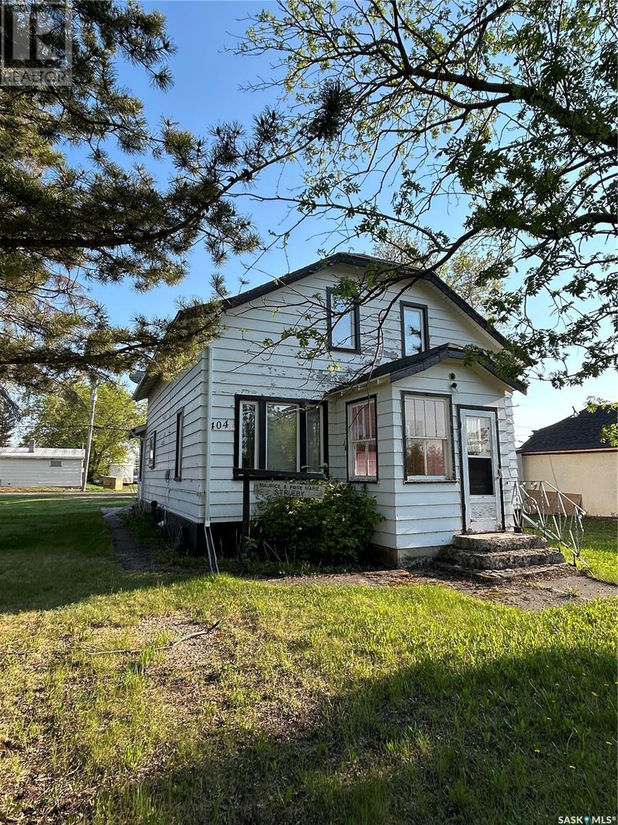 404 Main Street, Muenster, Saskatchewan  S0K 2Y0 - Photo 3 - SK007041