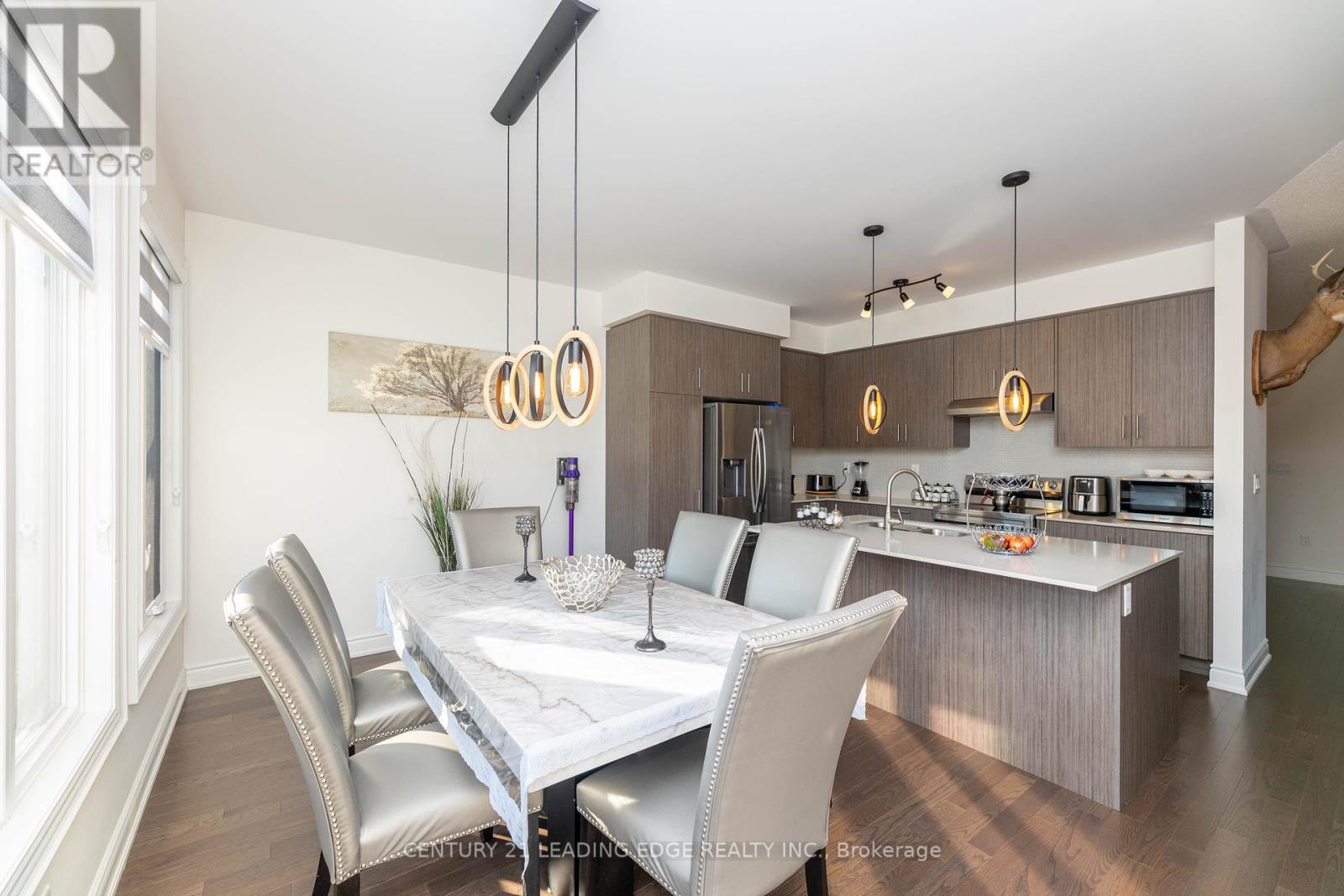 55 Bartram Crescent, Bradford West Gwillimbury, Ontario  L3Z 0T3 - Photo 13 - N12173515