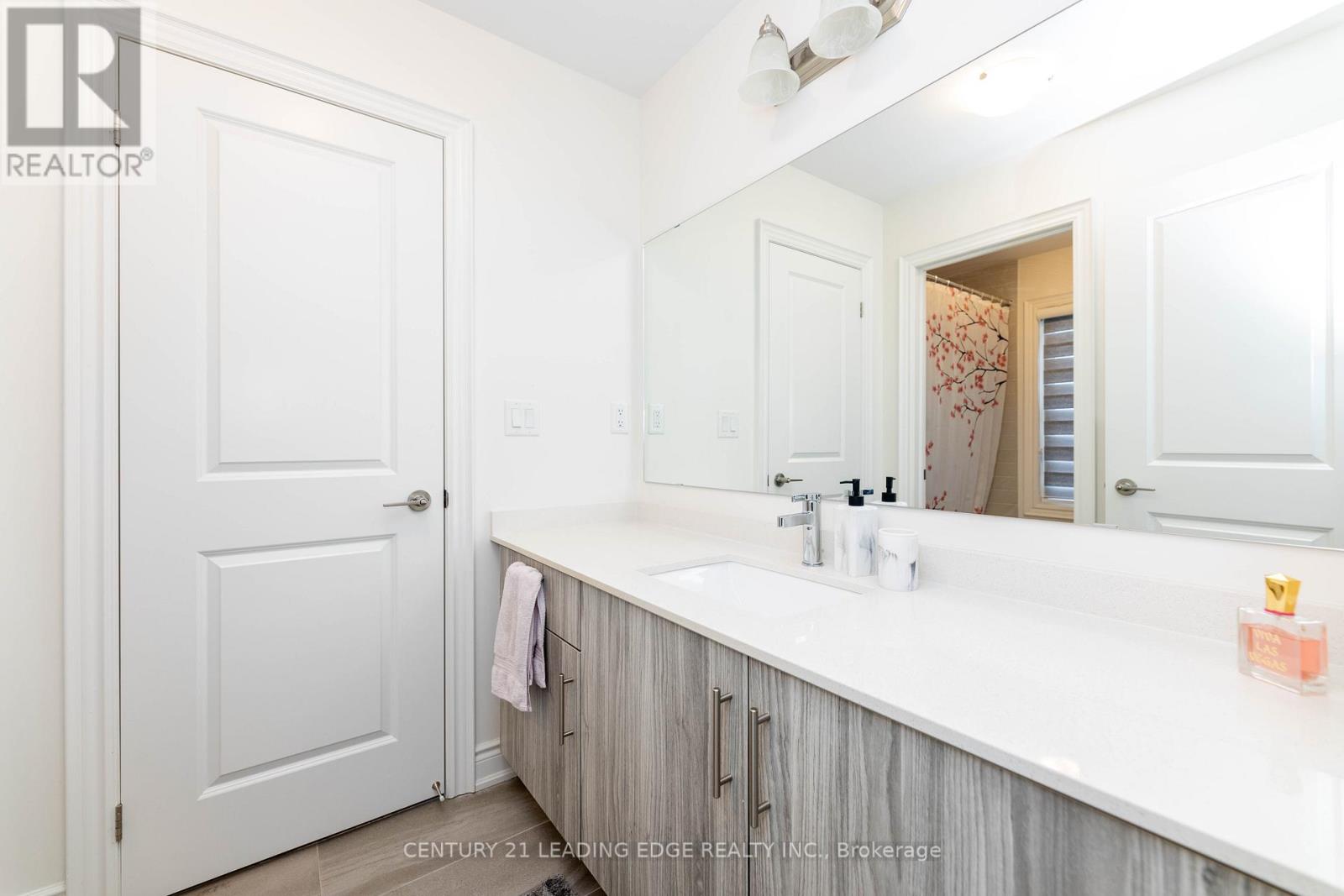 55 Bartram Crescent, Bradford West Gwillimbury, Ontario  L3Z 0T3 - Photo 19 - N12173515