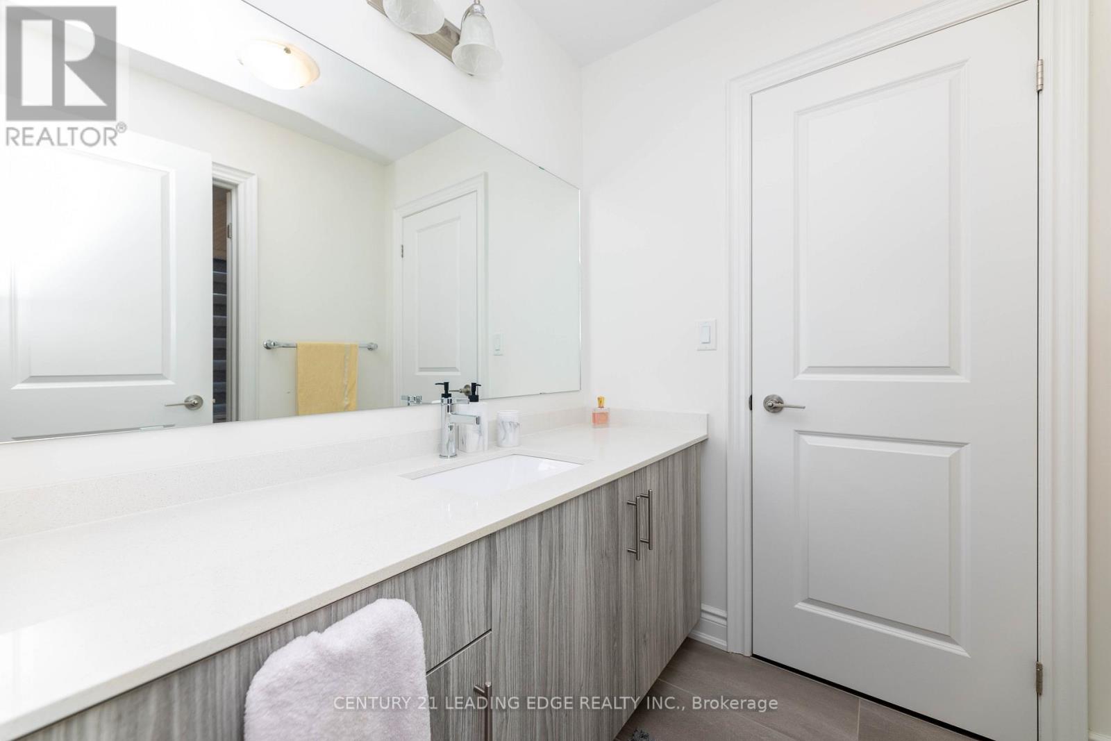 55 Bartram Crescent, Bradford West Gwillimbury, Ontario  L3Z 0T3 - Photo 22 - N12173515