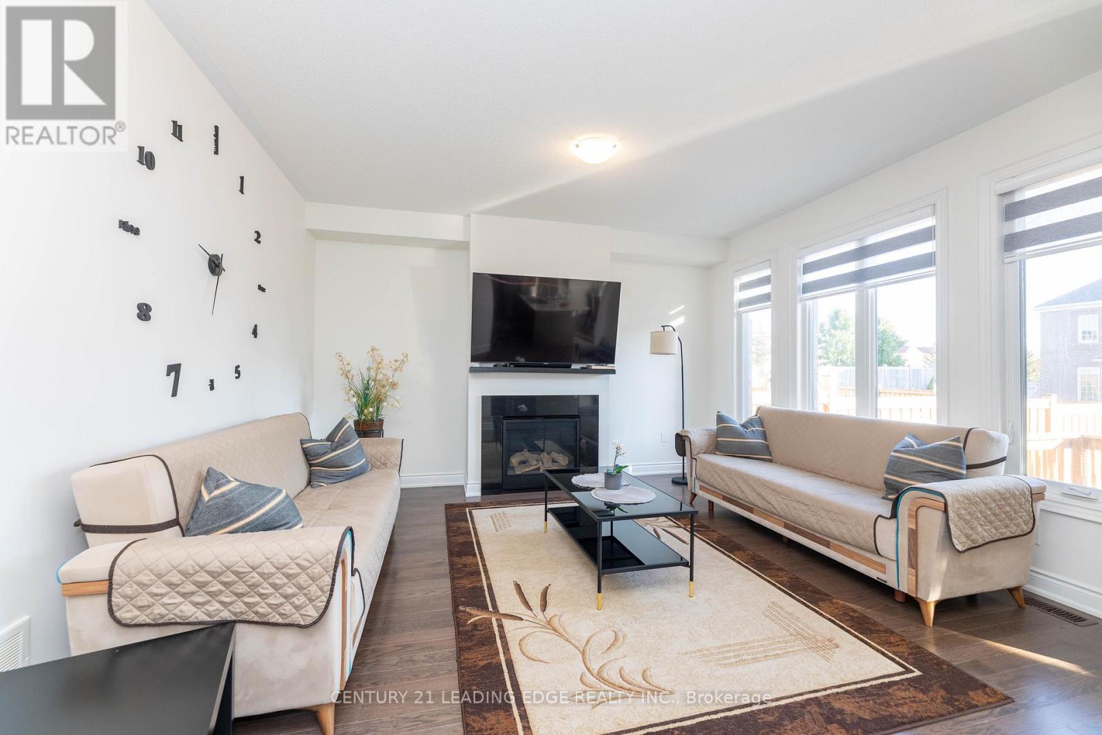 55 Bartram Crescent, Bradford West Gwillimbury, Ontario  L3Z 0T3 - Photo 6 - N12173515