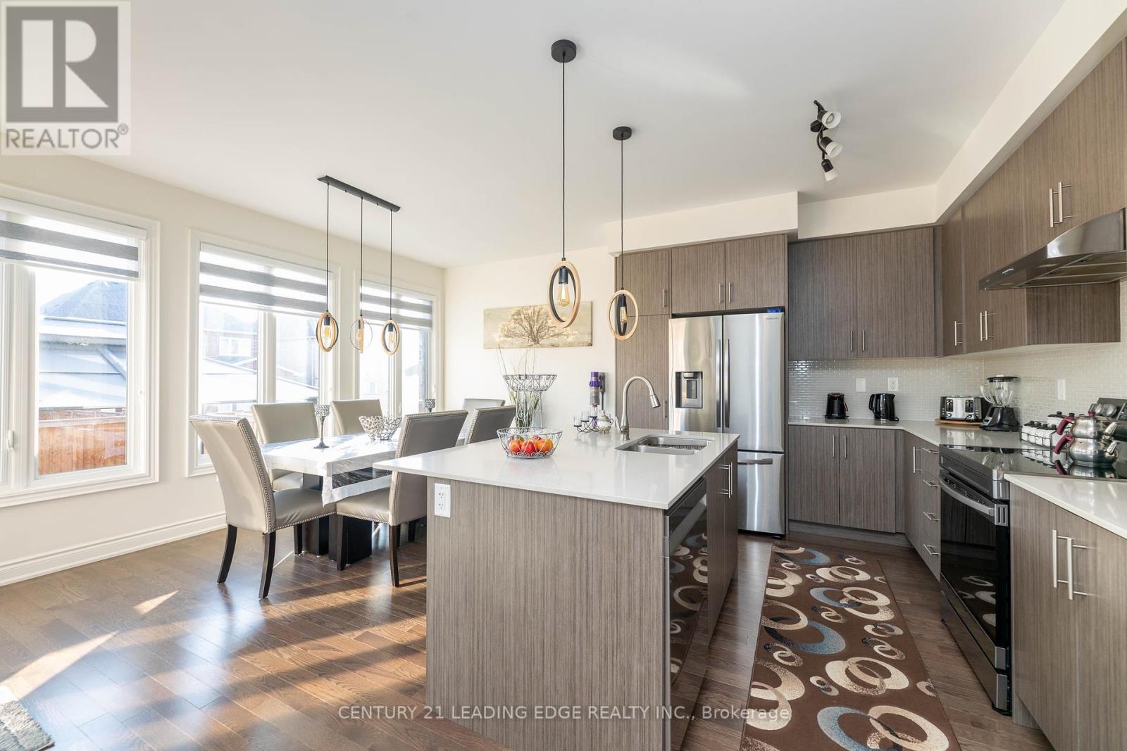 55 Bartram Crescent, Bradford West Gwillimbury, Ontario  L3Z 0T3 - Photo 8 - N12173515