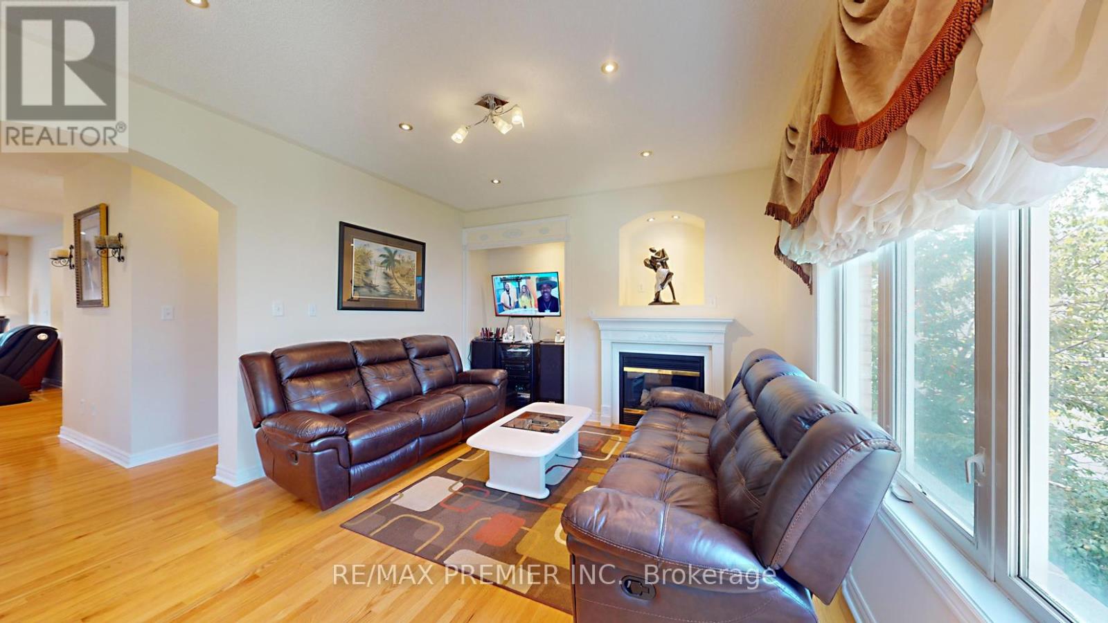 Property at 62 SEDGEWAY HEIGHTS image 3