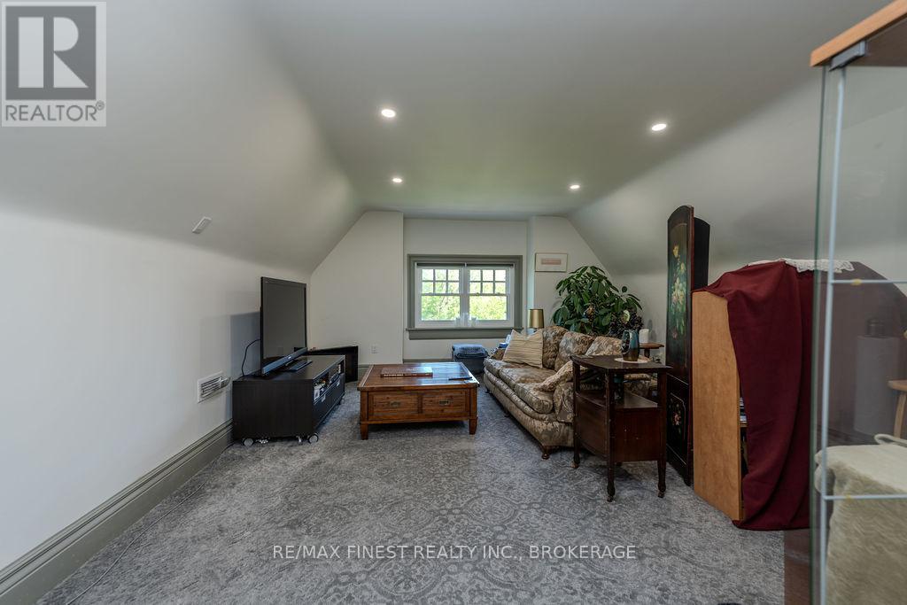 265 DUNDAS STREET W Greater Napanee (Greater Napanee)