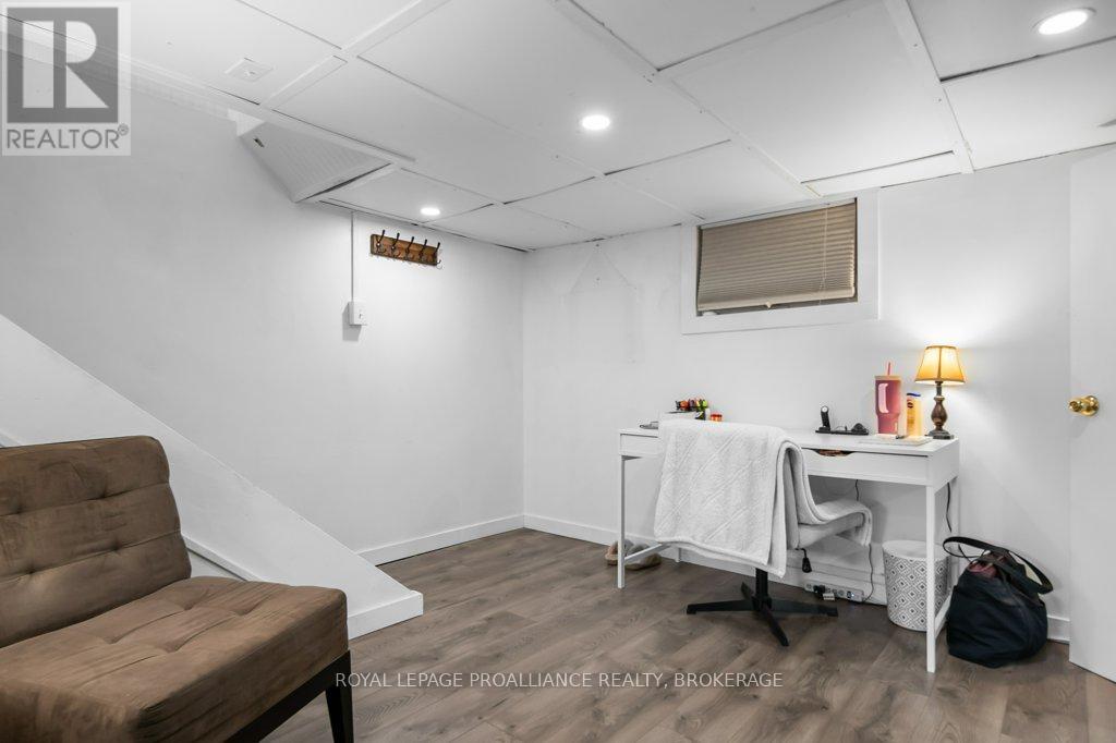 181 Russell Street, Kingston, Ontario  K7K 2G1 - Photo 24 - X12173587
