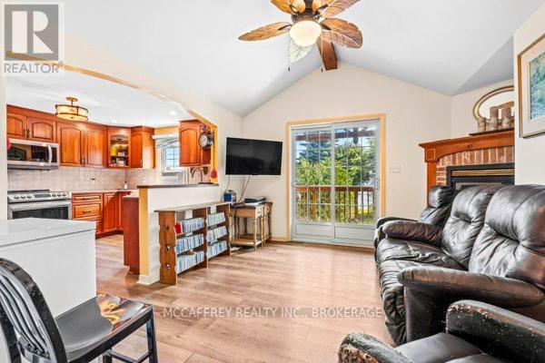5532 Bath Road, Loyalist, Ontario  K0H 1G0 - Photo 24 - X12173603